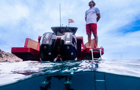 Nuva Yachts M11 Red  Storm