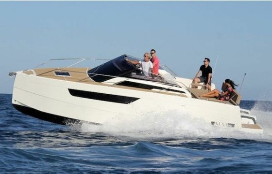 Nuva Yachts M9 Cabin Planac