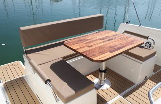 Nuva Yachts M9 Cabin Planac