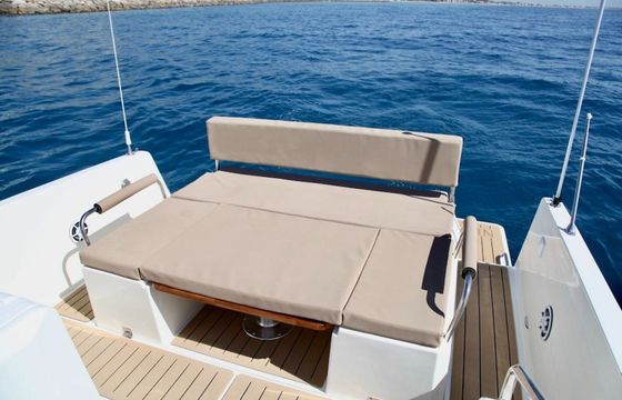 Nuva Yachts M9 Cabin Planac