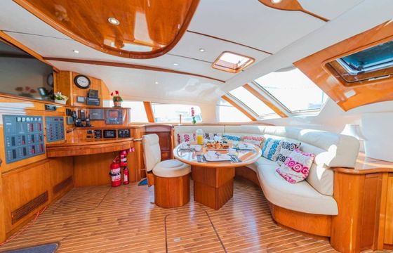 Privilege 585 Lady Marigot