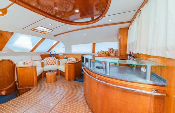 Privilege 585 Lady Marigot