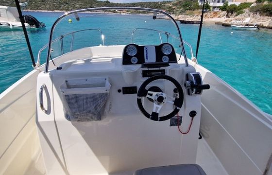 Quicksilver 605 Mamaka