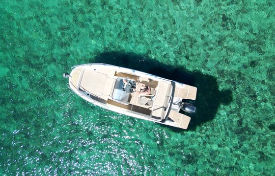 Quicksilver 675 Activ Canariona