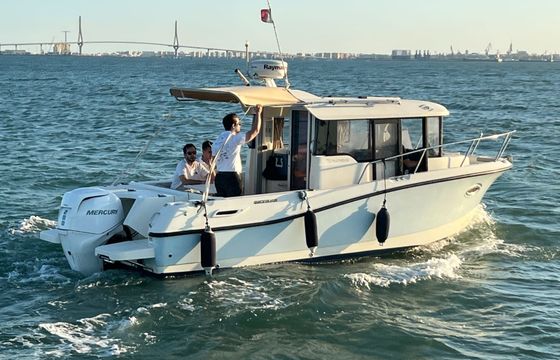Quicksilver Captur 755 Pilothouse Papua