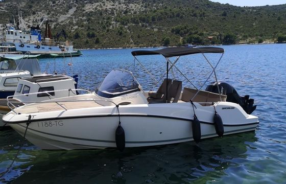Quicksilver 605 Sundeck