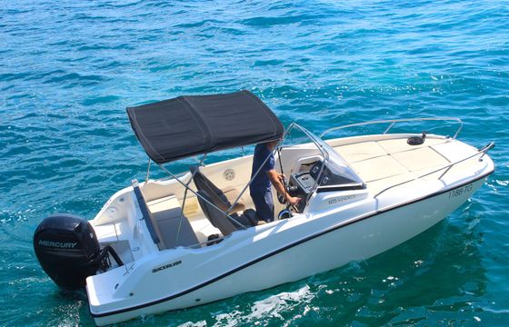 Quicksilver 605 Sundeck