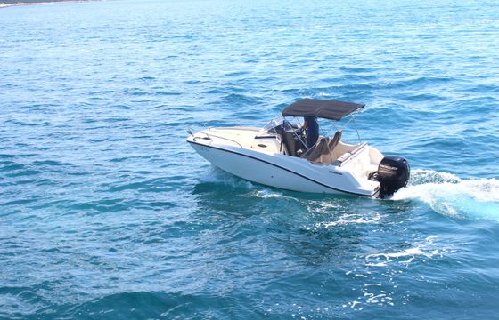 Quicksilver 605 Sundeck