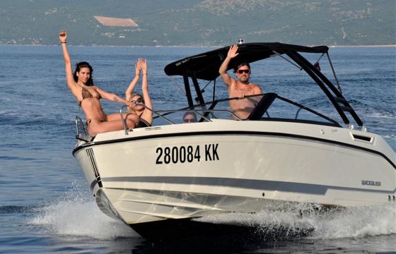Quicksilver 675 Activ Bowrider