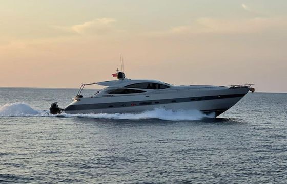 Pershing 76 Nadezhda Omsk