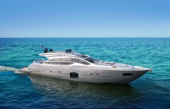 Pershing 82 Milagros