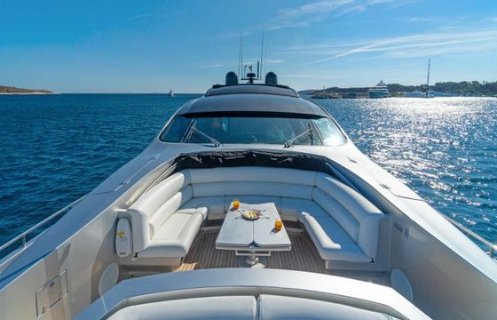Pershing 90 One