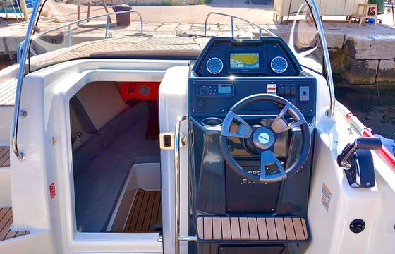 Quicksilver 755 Sun Deck Sanja