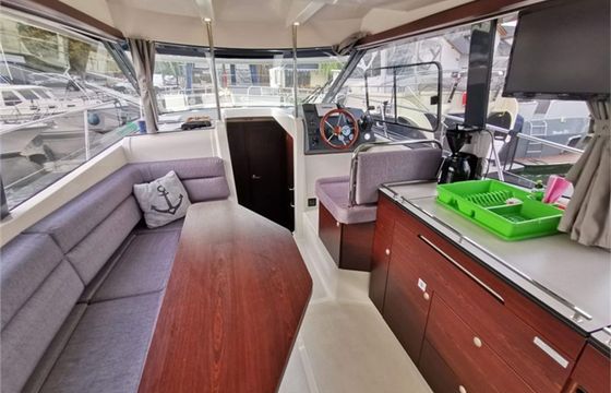 Platinum 989 Flybridge Aurora