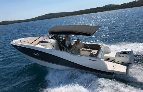 Quicksilver 755 SunDeck