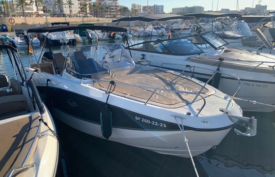 Quicksilver 755 Sundeck