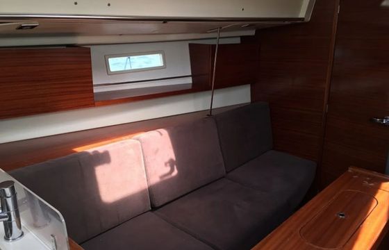 Salona 38 Cherry