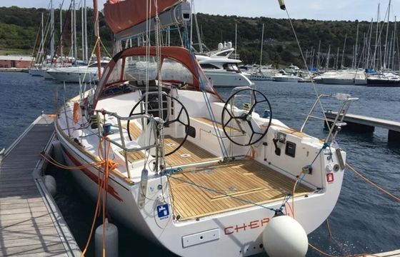 Salona 38 Cherry