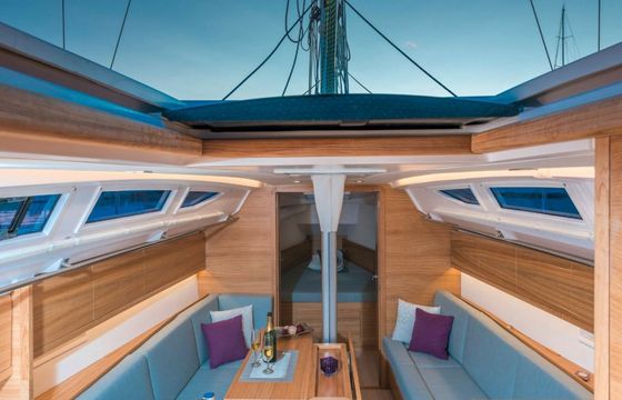 Salona 380 Navis Celere
