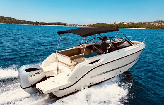 Quicksilver 755 Bowrider