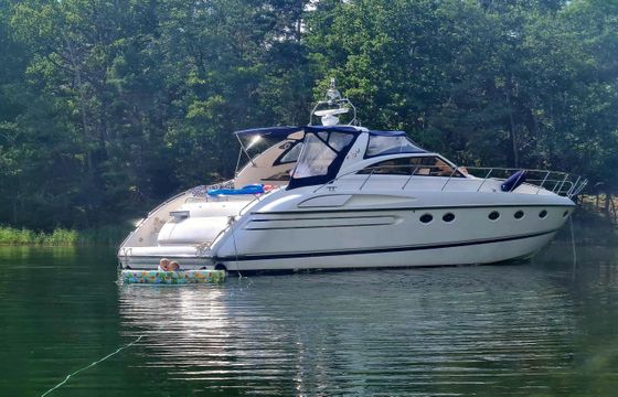 Princess V52 Wait and Sea