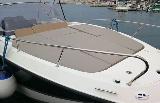 Quicksilver 755 Sundeck