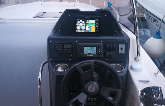 Quicksilver 755 Sundeck