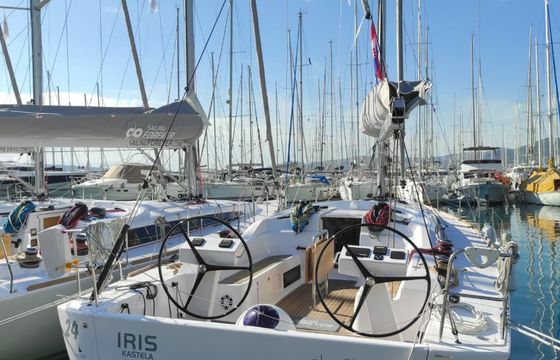Salona 46 Iris