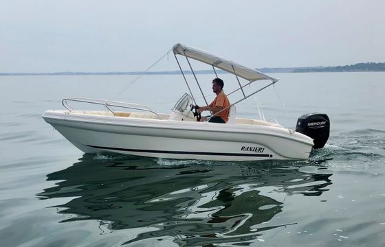 Ranieri 17 Shark