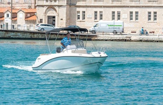 Quicksilver 555 Activ 1