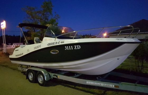 Quicksilver 675 Activ Sundeck