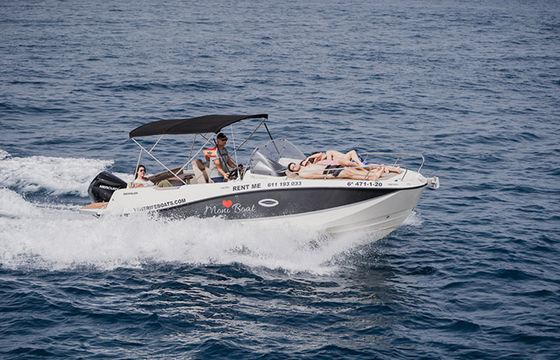 Quicksilver 755 Sun Deck Moni Boat