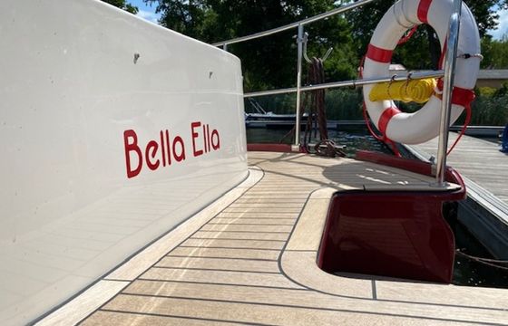 River Boat 1122 S Bella Ella