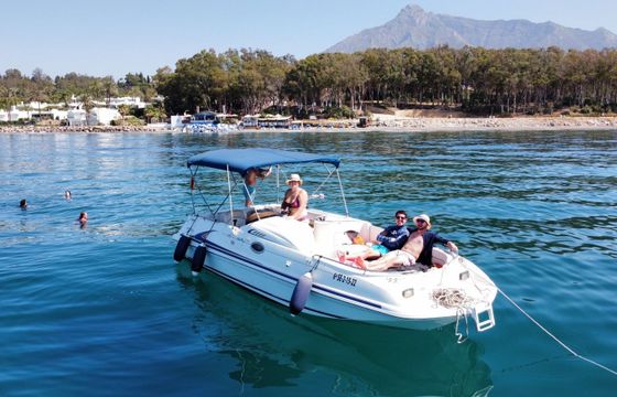 Sea Ray 240 Guayacán
