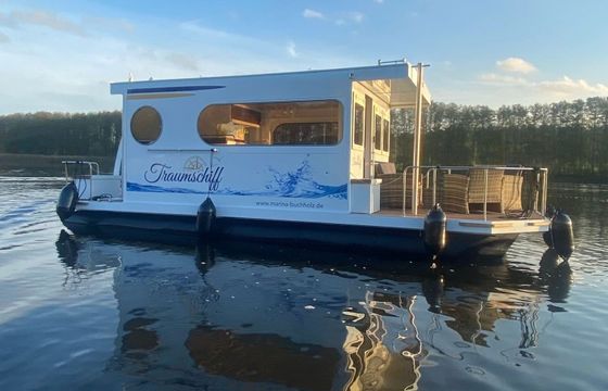 Rollyboot 8.2 Traumschiff