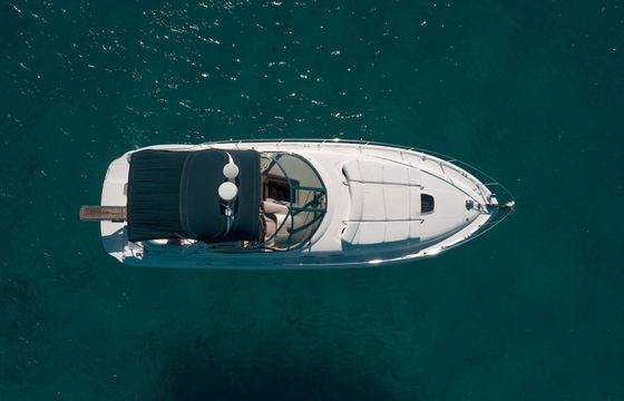 Sea Ray 375 Escape