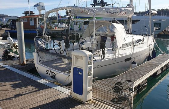 Salona 33 Svity