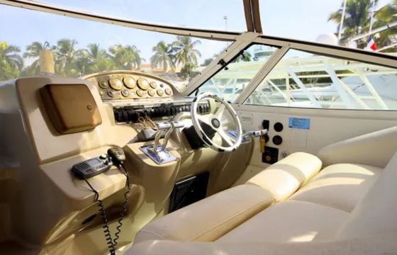 Sea Ray 425 Champagne Girl