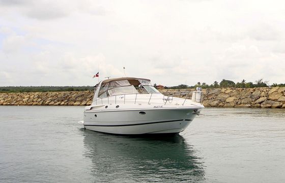 Sea Ray 425 Champagne Girl