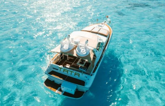 Sea Ray 43 Tata