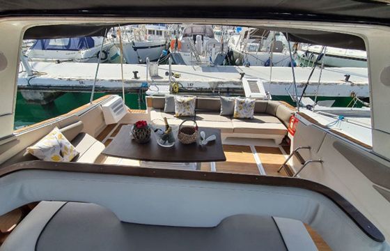 Sea Ray 440 Gran Nautic