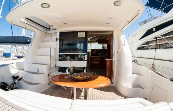 Sea Ray 52 Voyager