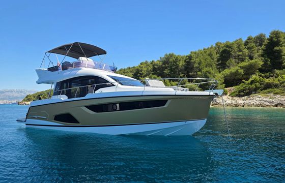 Sealine F430 Tireless Too