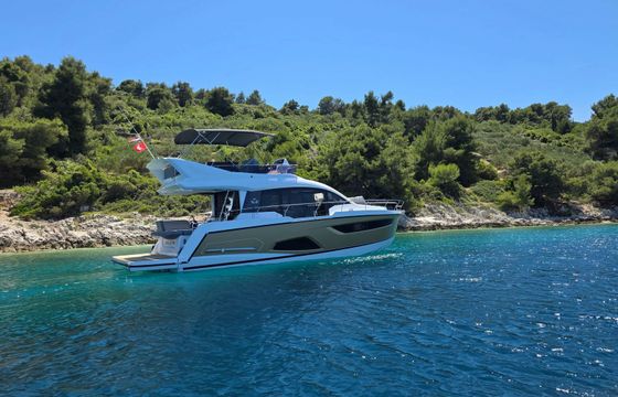 Sealine F430 Tireless Too