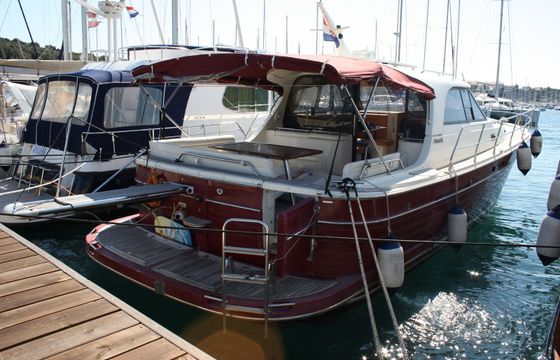 SAS Vektor Adriana 44 Renesansa