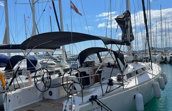 Salona 44 Calanthe