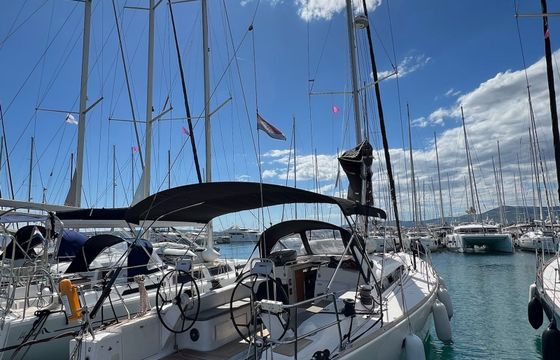 Salona 44 Calanthe