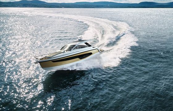 Sealine S335 Felicita