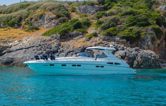 Sealine S48 Monica