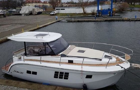 Stillo 30 Latina